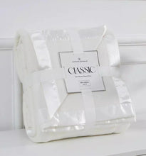 New Luxury Classic Satin Ribbon Border Cosy Fleece Throw